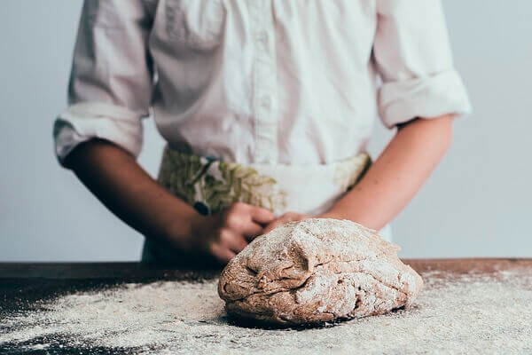 Важливо пам'ятати, що є електричні прилади, якими дитина може користуватися тільки під наглядом дорослого