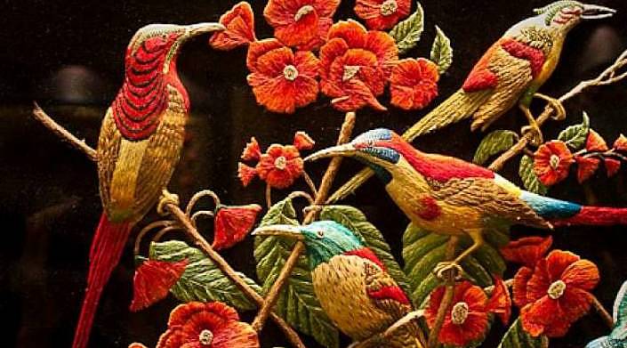 Втім, навіть прості фотографії дозволяють нам сьогодні захопитися його незвичайною технікою вишивки і тим, які твори мистецтва були створені при її допомоги