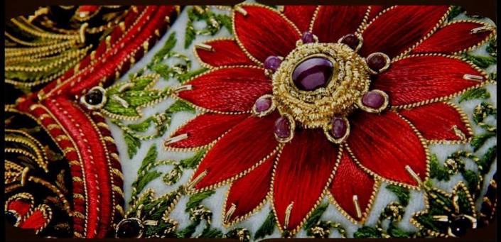 А поверх найтоншими стежками він вишивав всю картину шовком