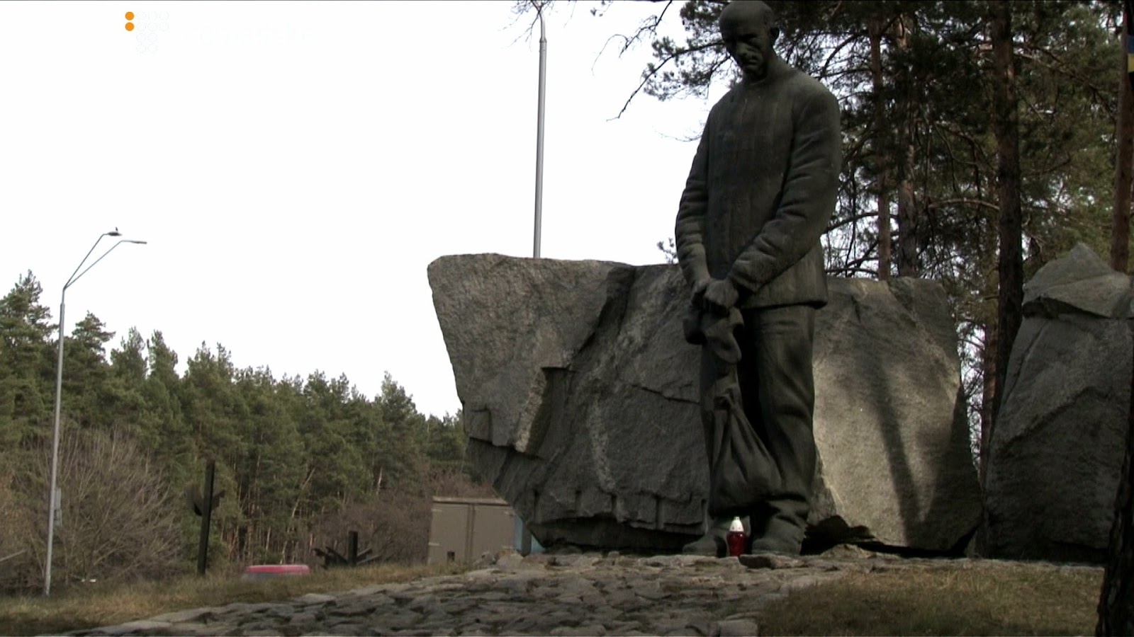 Тому що ця земля коштує великих грошей »