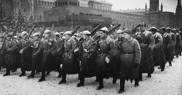 Після я протягом більше 2 років був у партизанському загоні і закінчив комісаром партизанського загону Радянської Білорусі