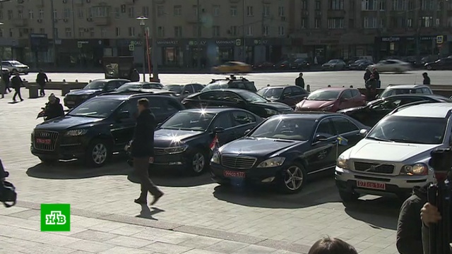 Британський шпигун Сергій Скрипаль і його дочка Юлія, яка має російське громадянство,   були отруєні нервово-паралітичним речовиною   у себе вдома в Солсбері 4 березня