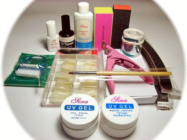 При роботі з гелем особливу увагу слід звернути на використання прайму і знежирюючого кошти на кожному етапі процедури