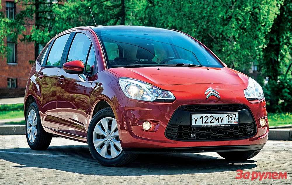 В даному випадку за приблизно однакові гроші можна купити зручний сімейний мікровен або наісвежайшая хетчбек гольф -класу