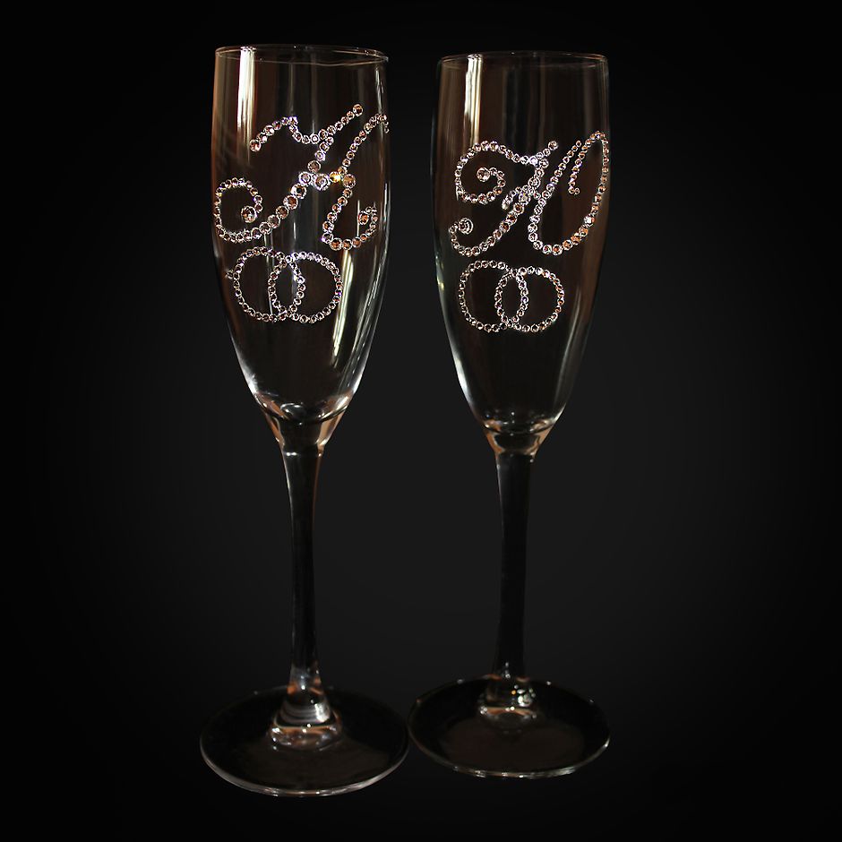 Друга пара келихів буде з молодятами протягом усього дня