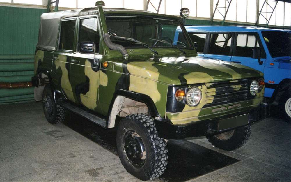 Автомобілі вдалося зняти на репетиції параду на честь Дня Перемоги в підмосковному Алабіно