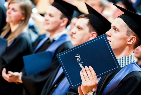 Система навчання в нашій країні значно поступається закордонній