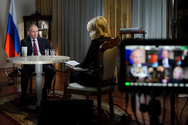 У минулі вихідні Ен-Бі-Сі показала майже годинне інтерв'ю з російським президентом Володимиром Путіним, яке протягом двох днів на початку березня брала у нього репортер Мегін Келлі