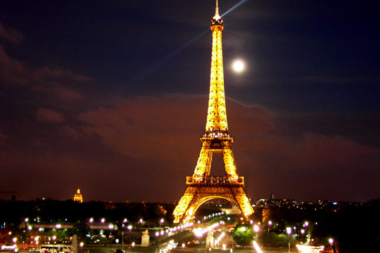 Якщо ви запитаєте 100 різних людей, що у них асоціюється з Парижем, то, швидше за все, почуєте - Ейфелева вежа