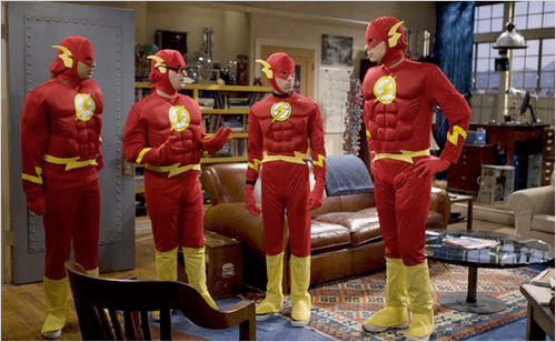 Радж, Леонард, Говард і Шелдон пов'язують свою любов до супергероїв і одягаються в костюми