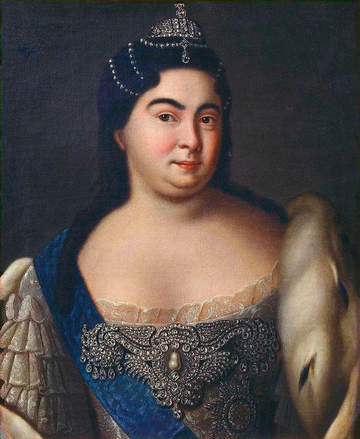 Одна з найпривабливіших правительок в історії Росії, проте, стала першою імператрицею після смерті законного чоловіка Петра I