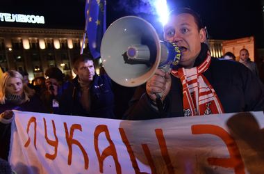 12 жовтня 2015 року, 00:47 Переглядів:   У Білорусі завершився мітинг опозиції, фото AFP