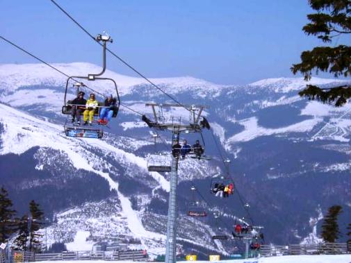 Поїздку на чеські зимові курорти можна порадити або початківцям любителям лиж, або тим, хто катається вже далеко не перший рік і шукає швидше нових вражень, ніж спортивного азарту