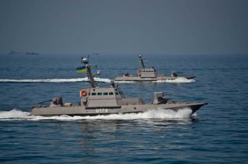 Документ також засуджує напад російських силовиків на українські кораблі поблизу Керченської протоки 25 листопада