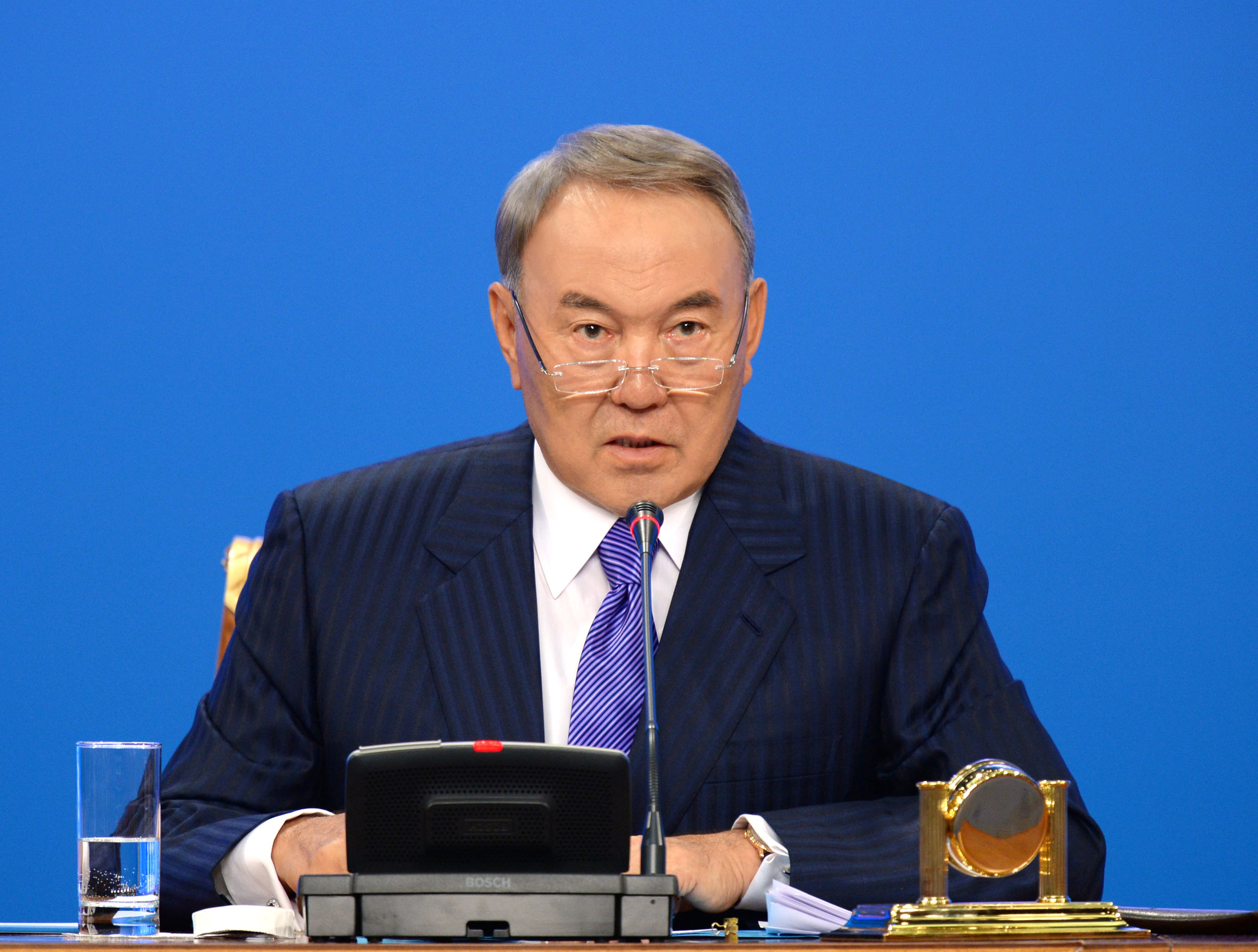 Під час вітальної   мови   на Фестивалі етнокультурних об'єднань Президент Казахстану звернувся до молоді і закликав їх працювати чесно, передає кореспондент   BNews