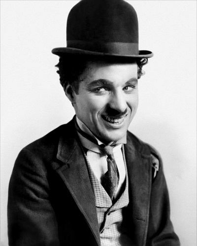 Вуса і казанок - найбільш пам'ятні деталі зовнішності героїв Чапліна